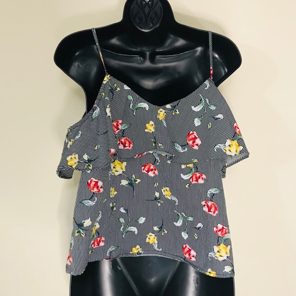Sleeveless floral shirt - Picture 2 of 3